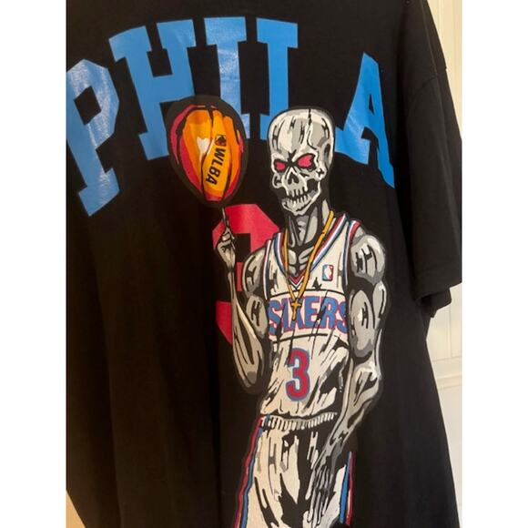 WARREN LOTAS X PHILADELPHIA 76ERS IVERSON BLACK TEE XL - Picture 6 of 7